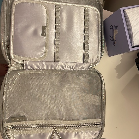 Sephora Travel Makeup Bag - Picture 3 of 3